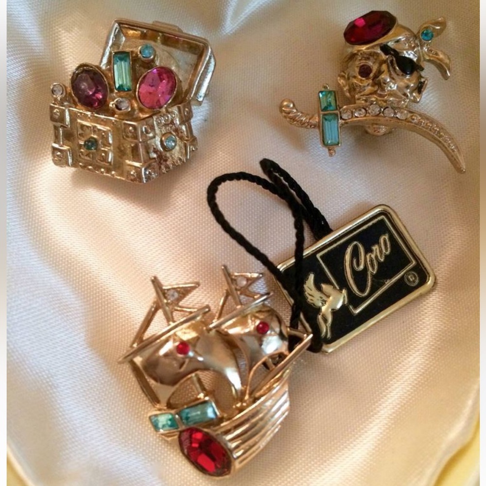 Vintage Coro Pirate Crystal Scatter Pin Brooch - Picture 9 of 16